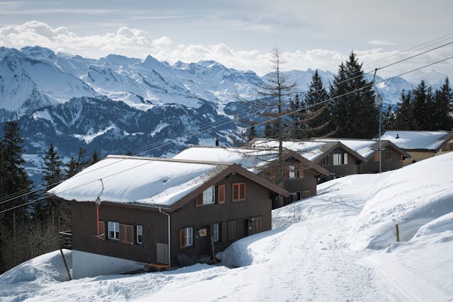 Location de chalet à Gourette, offrant un cadre authentique et confortable pour des vacances à la montagne.